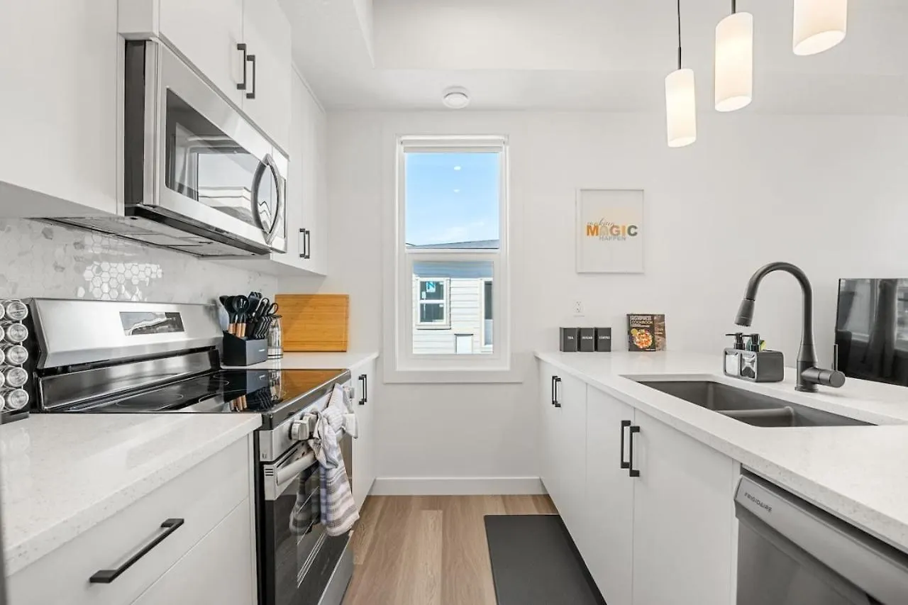 New Luxury Rated Aspen Home, Incl. Free Banff Pass YYC Prázdninový dům